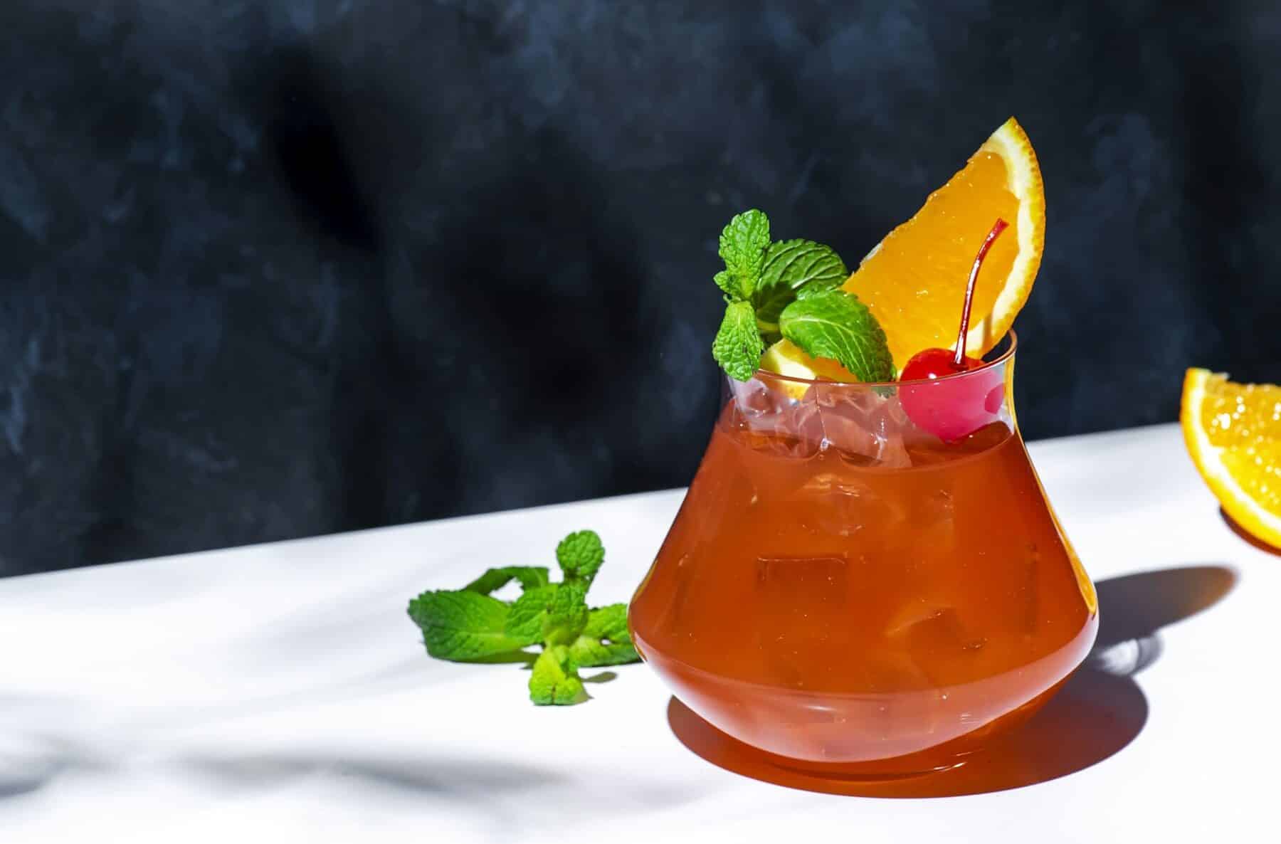 tiki bartender